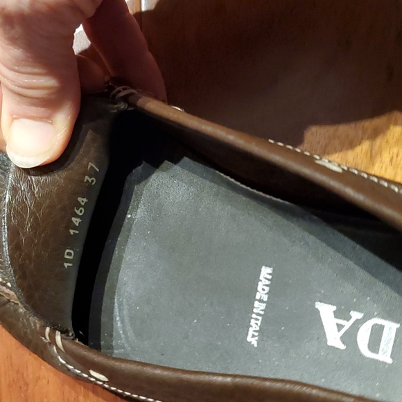 Prada brown loafer/driving shoe - Picture 5 of 5